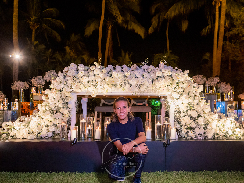 flores en mesa de novios